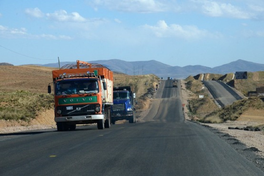 Gobierno inaugura carretera Paracaya - Mizque - Aiquile en ... - Los Tiempos