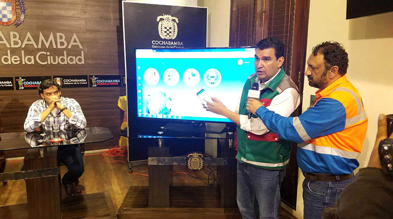 Población podrá ver su consumo de agua y hacer denuncias por su móvil
