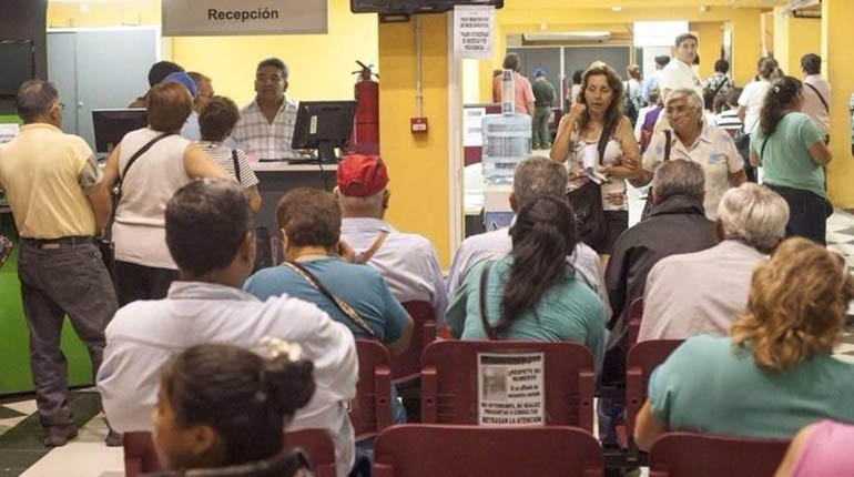 Agreden a mujer en centro de salud de Argentina: "Te estás llevando nuestros medicamentos"