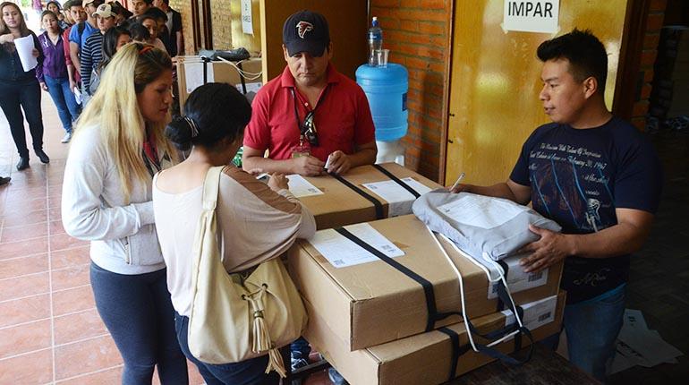 Evo Morales llama a votar en unas primarias inéditas — Bolivia