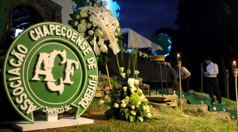Resultado de imagen para El Chapecoense lanza portal para homenajes y pide respeto para las víctimas