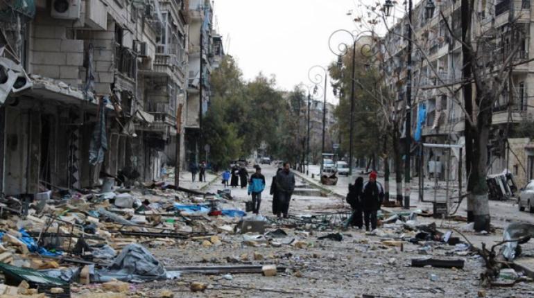 Resultado de imagen de ejército sirio limpian hoy de explosivos los antiguos barrios rebeldes del este de la ciudad de Alepo