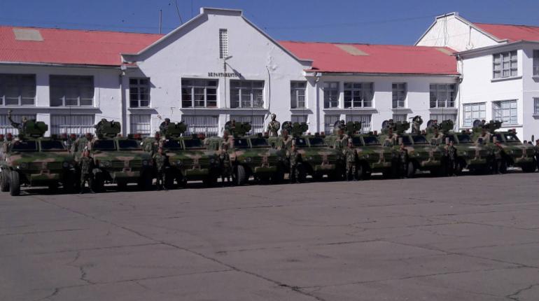 China dona 31 carros blindados a las FFAA de Bolivia  001e