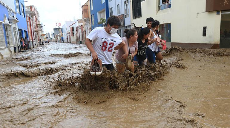 Resultado de imagen para imagenes sobre inundaciones en lima