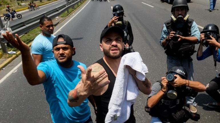 Resultado de imagen para Nacho teme por estabilidad de su familia en Venezuela