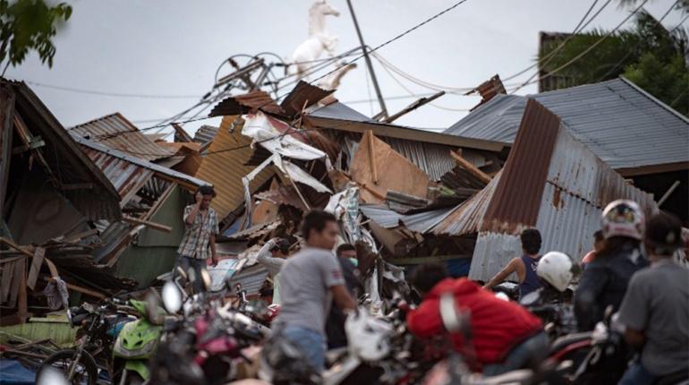 Image result for 385 muertos y 540 heridos por los seÃsmos y el tsunami en Indonesia