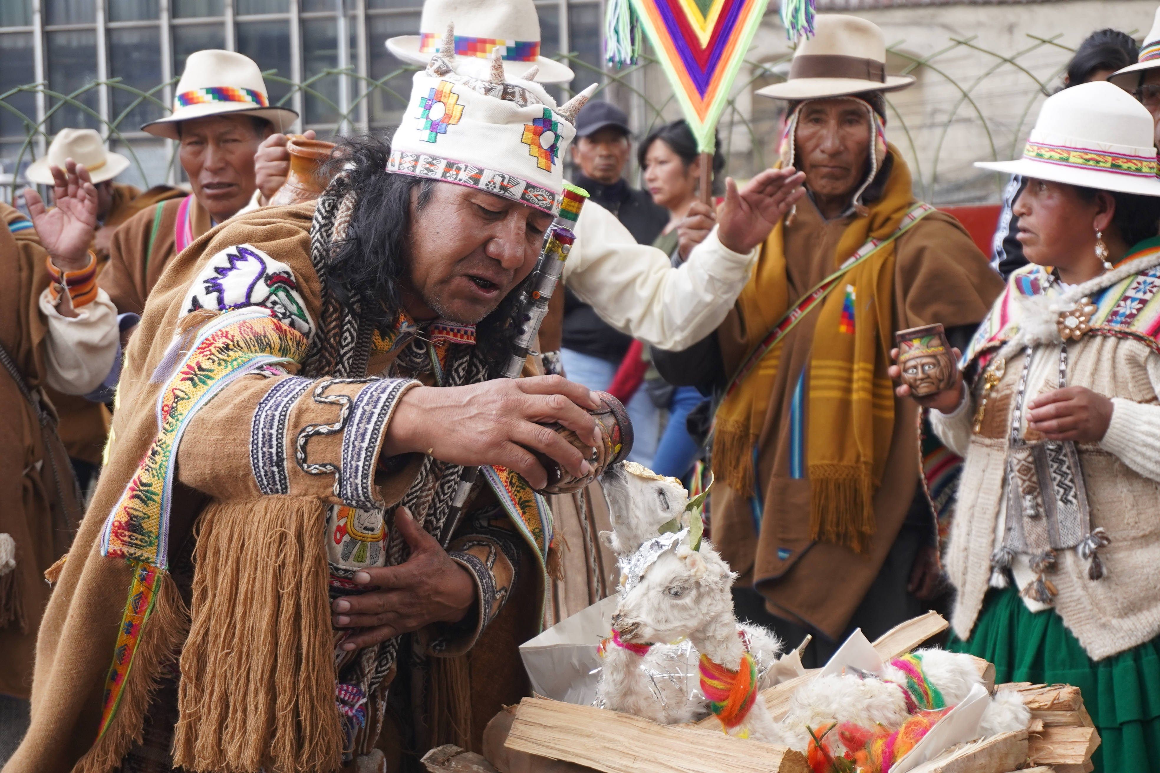 Bolivia Recibe El Solsticio De Verano Con Rituales Ancestrales Los