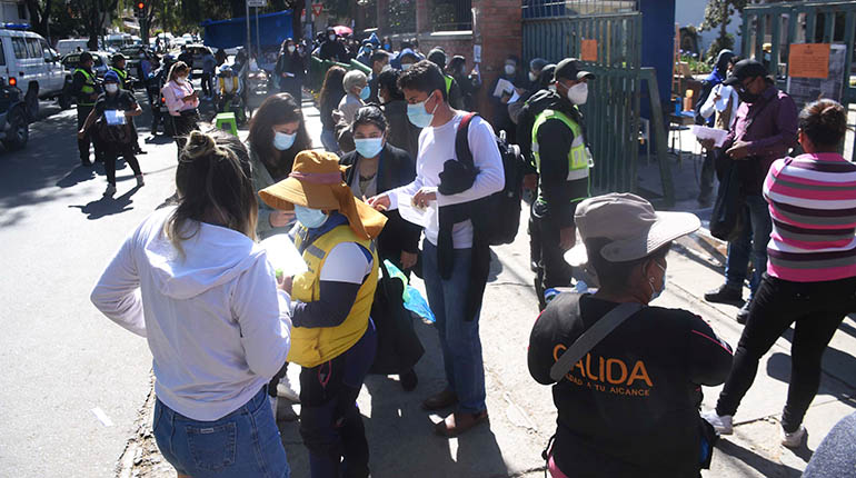 Unos 20 vacunados intentaron aplicarse "J&J" como refuerzo - Vimarsana News