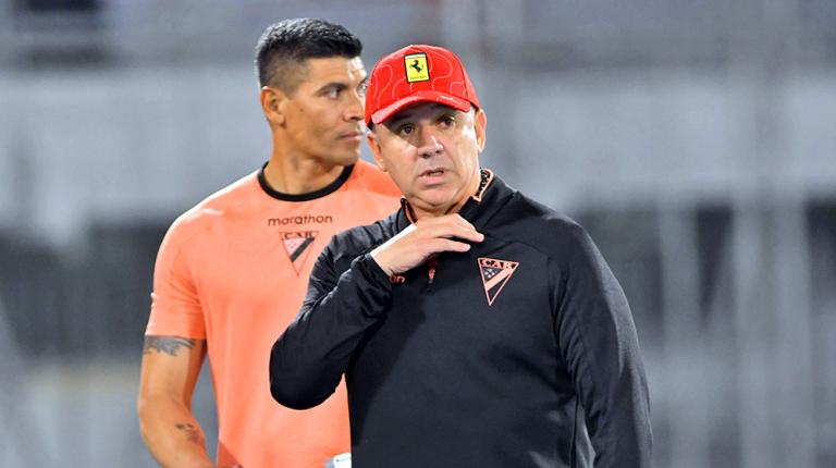 Bolivia Football Clubs Set Record With Constant Coach Changes