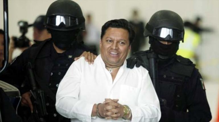 Pastor boliviano que secuestró un avión en México graba un disco en prisión | Los Tiempos Pastor boliviano que secuestró un avión en México graba un disco en prisión | Los Tiempos