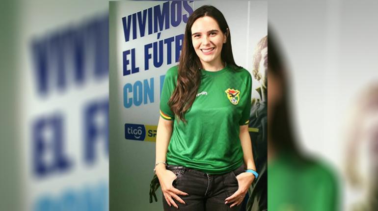 Carla Saucedo La Primera Mujer Comentarista De Futbol De Una Transmision Oficial En Bolivia Los Tiempos