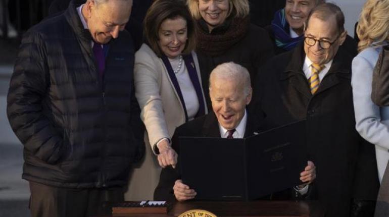 EE.UU: Biden promulgó ley que protege el matrimonio homosexual NOTIGUARO Biden promulga una ley que protege el matrimonio igualitario | Los Tiempos