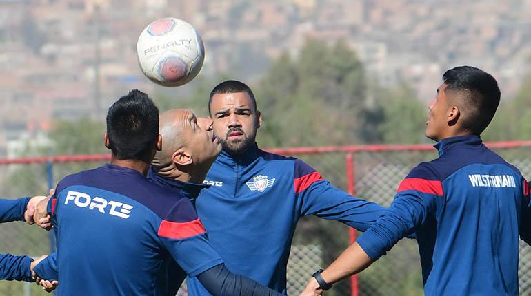 DR. FÚTBOL - SERGINHO, CONVOCADO EN WILSTERMANN PARA ENFRENTAR A